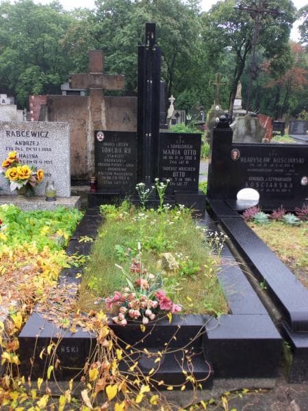 Zdjęcie grobu: Andrea Tonchu Ru