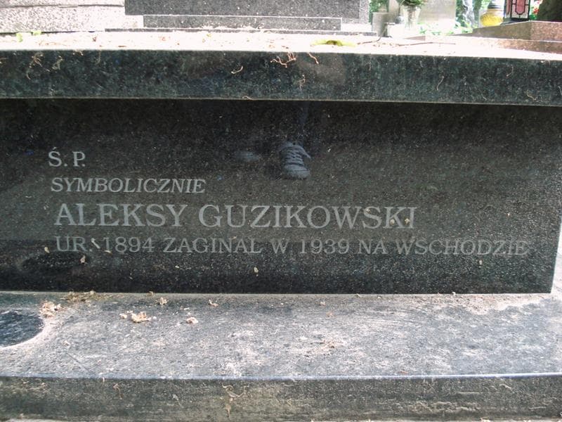 Zdjęcie grobu Aleksy Guzikowski (2)