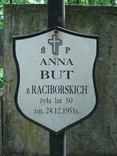Zdjęcie grobu Anna But (2)