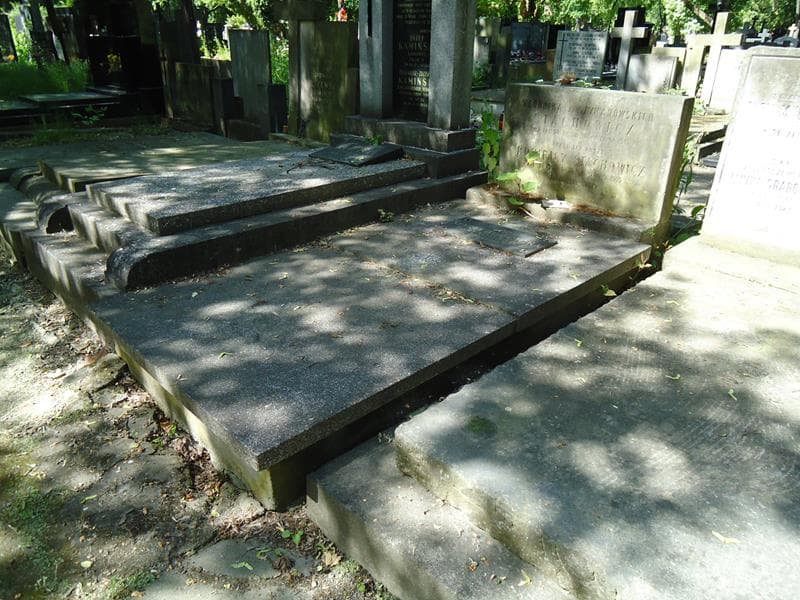 Zdjęcie grobu Maria Burcicka (1)