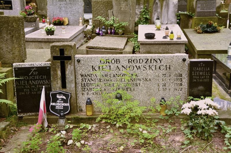 Zdjęcie grobu Izabella Szewell (2)