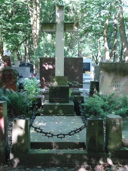 Zdjęcie grobu: Flora Teleżyńska