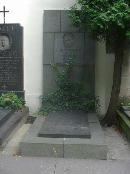 Zdjęcie grobu Marceli Nowotko (3)
