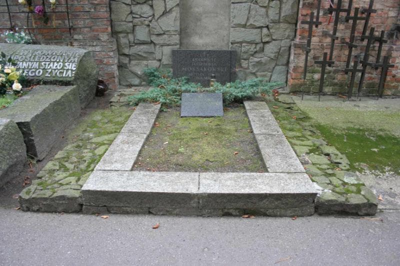 Zdjęcie grobu Eugeniusz Jastrzębiec-Mossakowski (5)