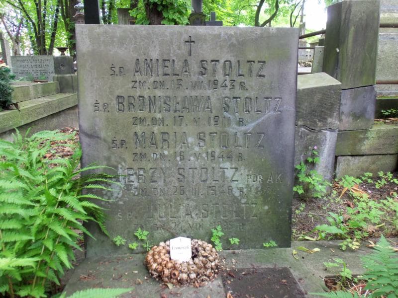 Zdjęcie grobu Bronisława Stoltz (2)