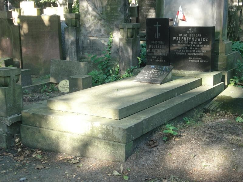 Zdjęcie grobu Maria Walentynowicz (1)
