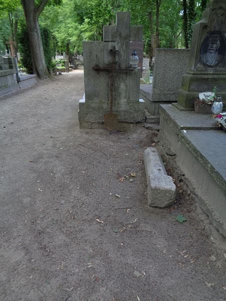 Zdjęcie grobu Anonim (1)