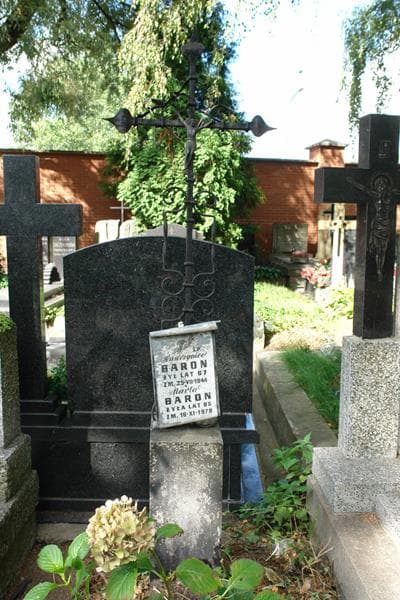 Zdjęcie grobu Marta Baron (2)