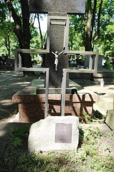 Zdjęcie grobu Irena Kępińska (2)