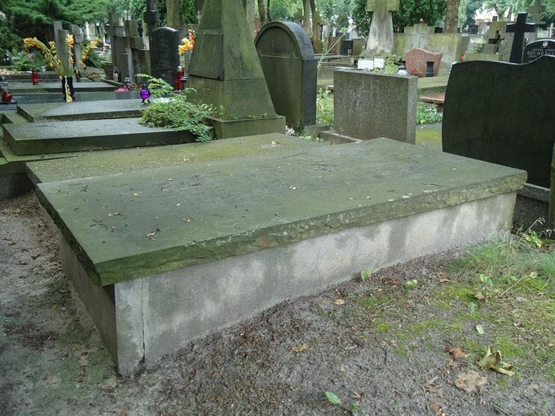 Zdjęcie grobu Mirosława Dobek (1)