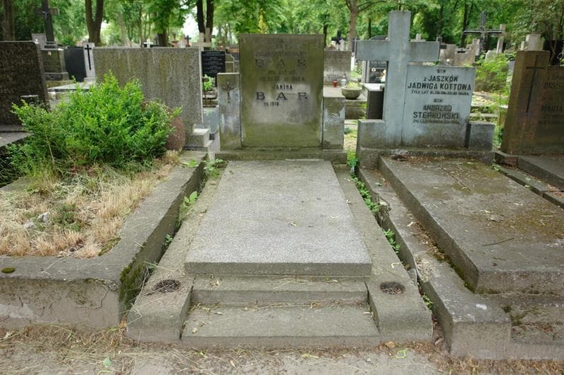 Zdjęcie grobu Juljan Stanisław Bar (1)