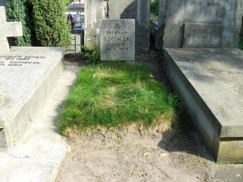 Zdjęcie grobu: Bronisław Bzowski