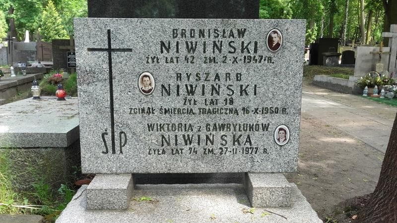 Zdjęcie grobu Ryszard Niwiński (2)