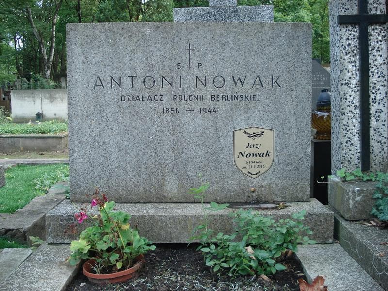 Zdjęcie grobu Jerzy Nowak (2)