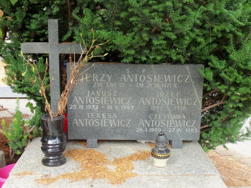 Zdjęcie grobu Jerzy Antosiewicz (2)