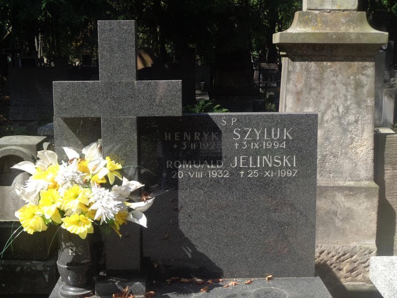 Zdjęcie grobu Romuald Jeliński (2)