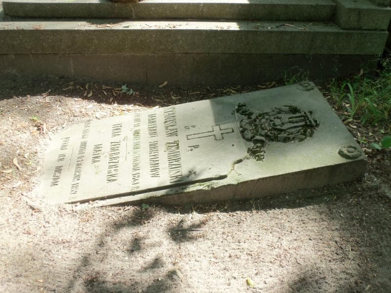 Zdjęcie grobu Stanisław Zembrzuski (2)