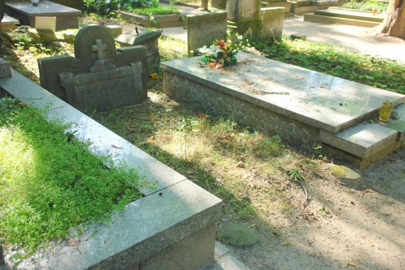 Zdjęcie grobu Adam Umieniecki (1)