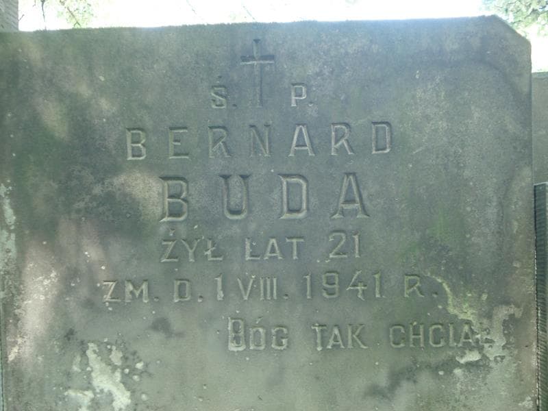Zdjęcie grobu Bernard Buda (2)