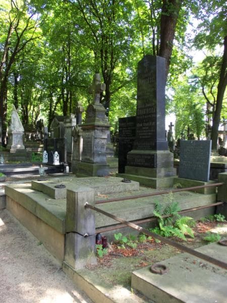 Zdjęcie grobu Karolek Grabiński (1)