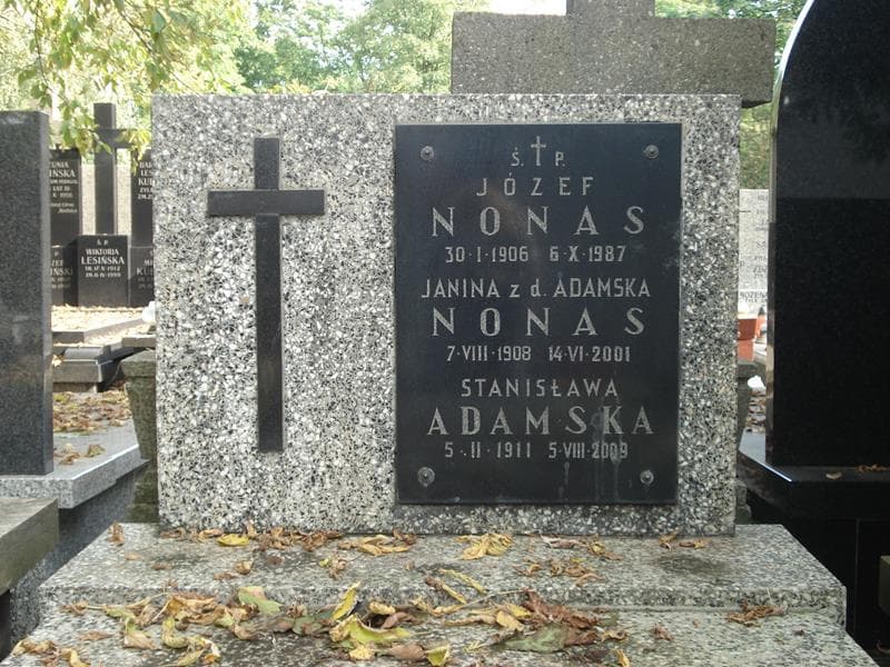 Zdjęcie grobu Stanisława Adamska (2)