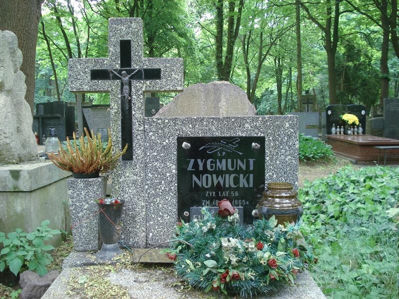 Zdjęcie grobu Eugeniusz Nowicki (1)