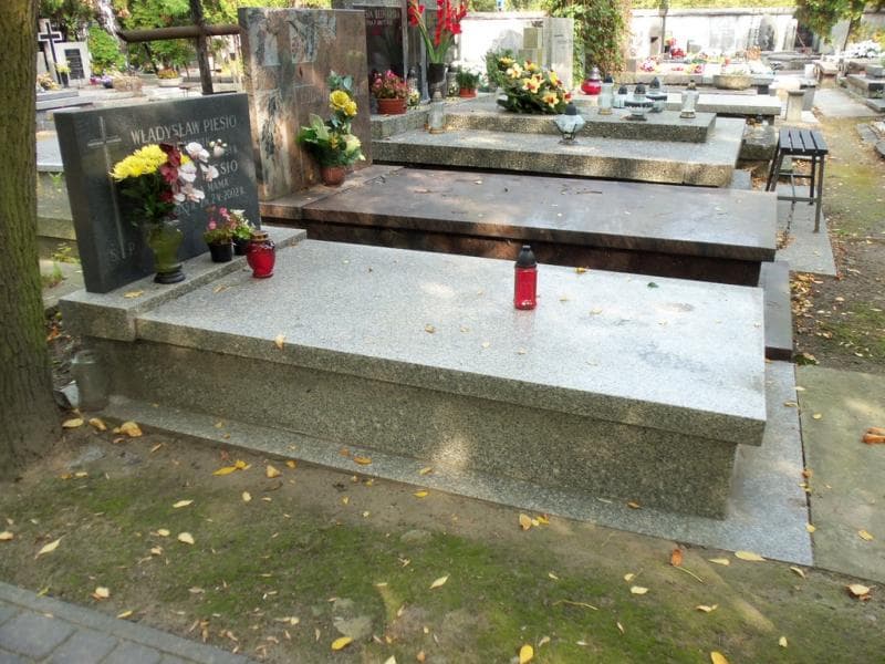 Zdjęcie grobu Władysław Piesio (1)