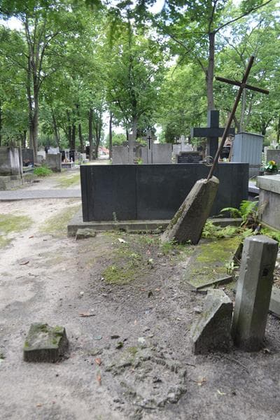 Zdjęcie grobu Anonim (1)