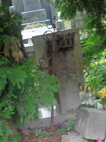Zdjęcie grobu Anonim (2)