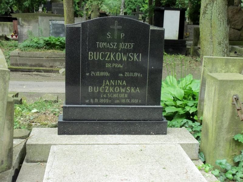 Zdjęcie grobu Tomasz Józef Buczkowski (2)