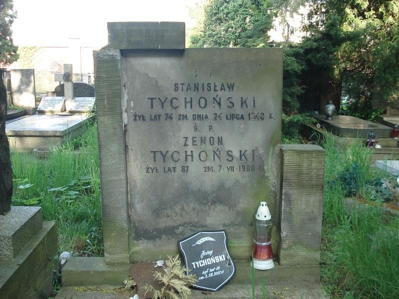 Zdjęcie grobu Jerzy Tychoński (1)