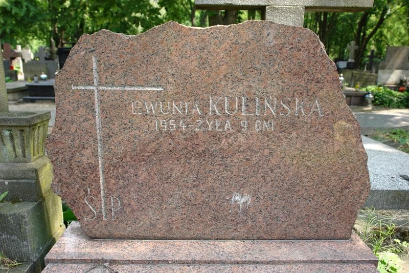 Zdjęcie grobu Ewunia Kulińska (2)