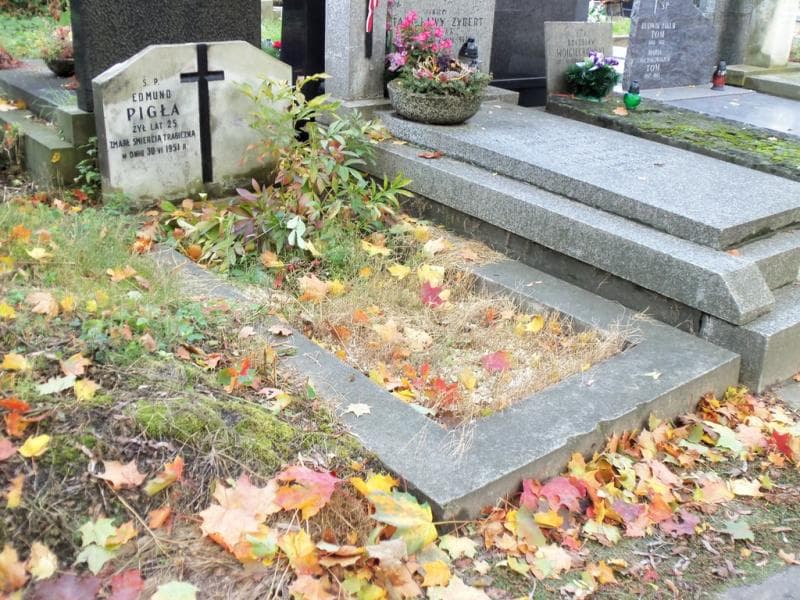 Zdjęcie grobu Edmund Pigła (1)