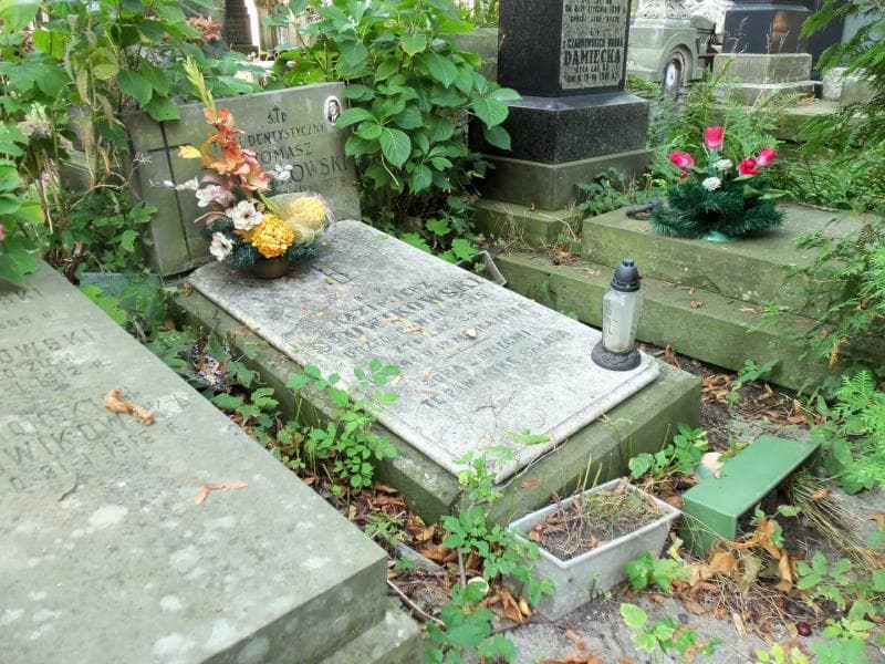 Zdjęcie grobu Tomasz Słowikowski (1)