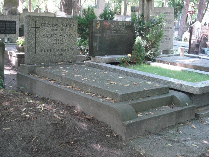 Zdjęcie grobu Czesław Madey (1)
