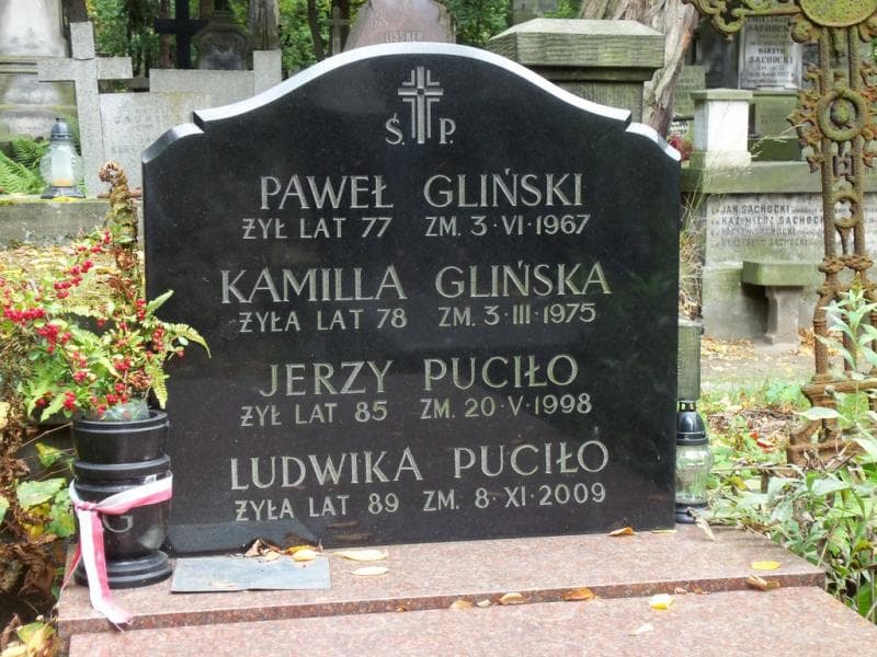 Zdjęcie grobu Ludwika Puciło (2)