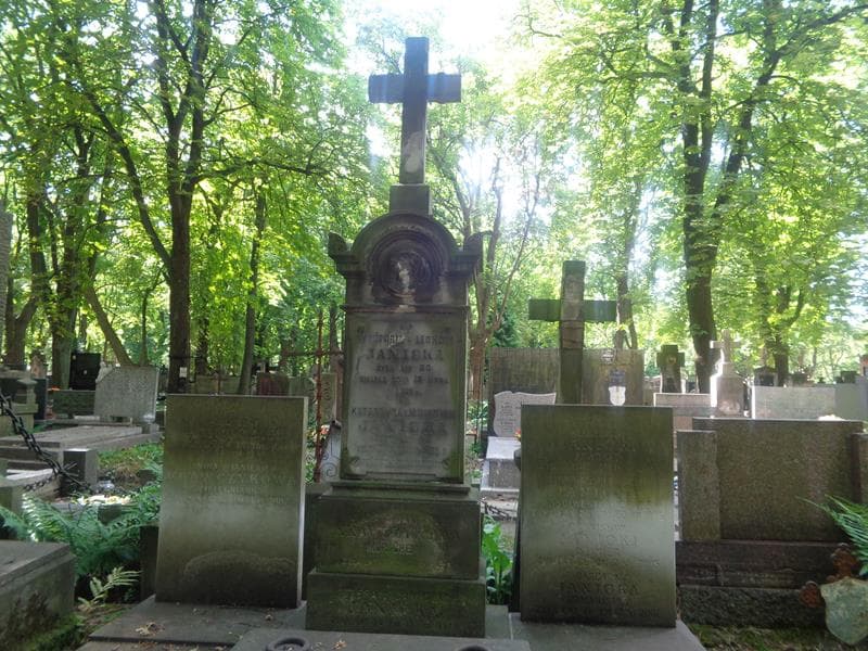 Zdjęcie grobu Wiktorja Janicka (2)
