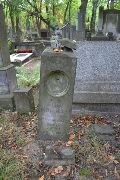 Zdjęcie grobu Józio Jasieński (2)