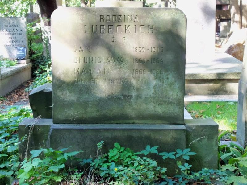 Zdjęcie grobu Bronisława Lubecka (2)