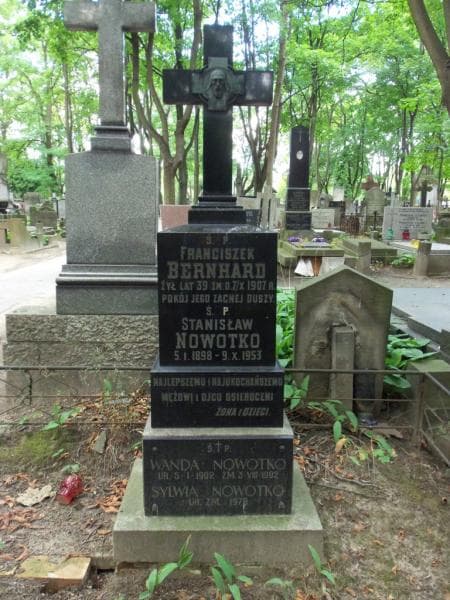 Zdjęcie grobu Franciszek Bernhard (2)