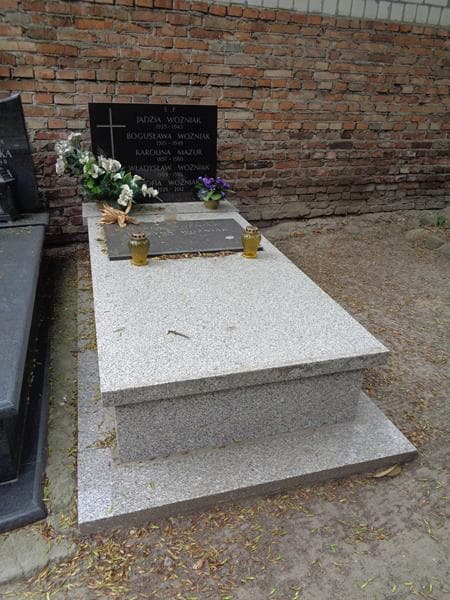 Zdjęcie grobu Jadzia Woźniak (1)