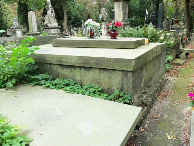 Zdjęcie grobu Jerzy Kułakowski (2)