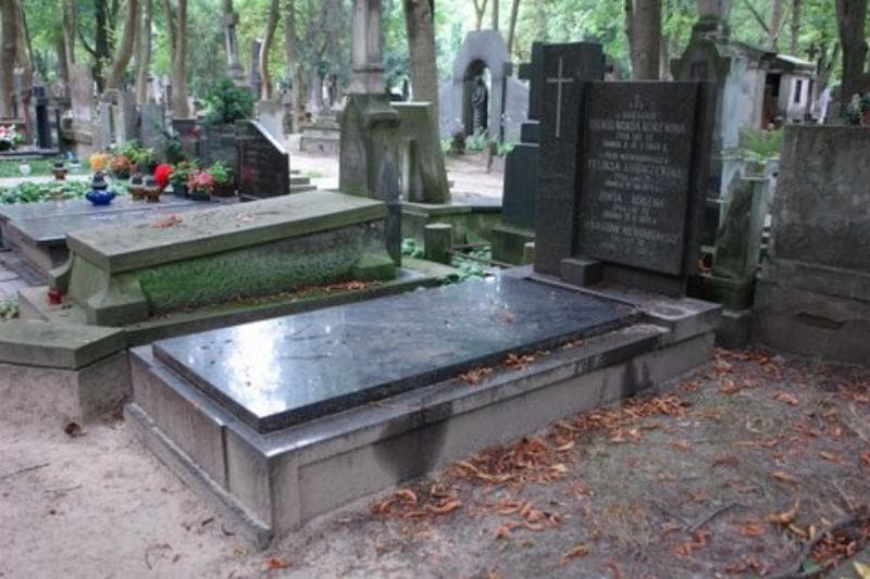 Zdjęcie grobu Sebastian Niewiadomski (1)