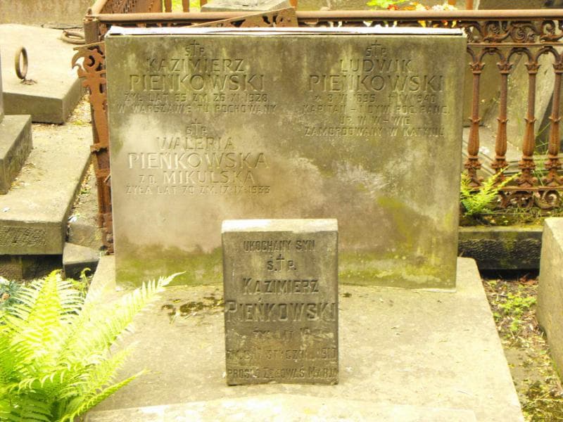 Zdjęcie grobu Kazimierz Pieńkowski (2)