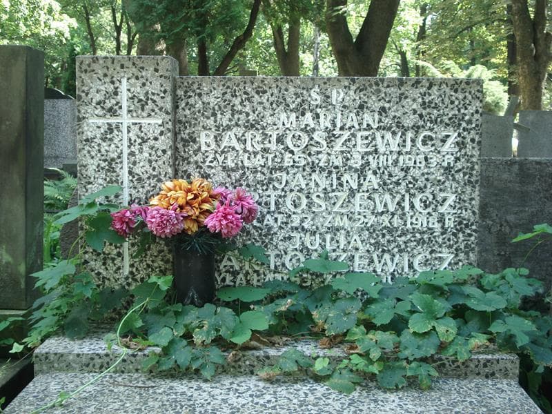 Zdjęcie grobu Julia Bartoszewicz (1)