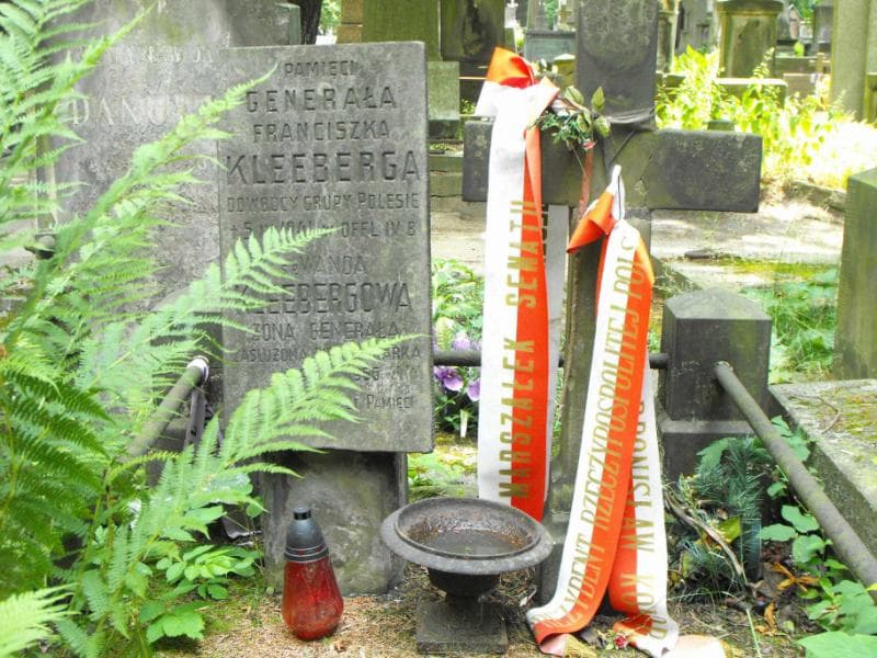 Zdjęcie grobu Adam Oleszkiewicz (1)