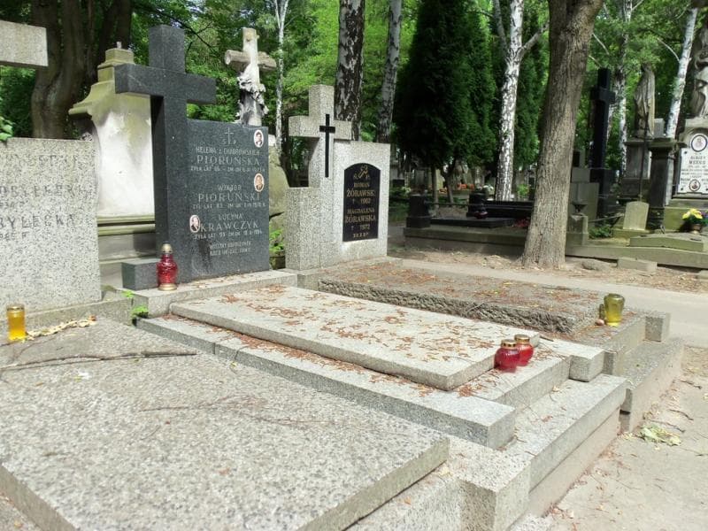 Zdjęcie grobu Wiktor Pioruński (1)