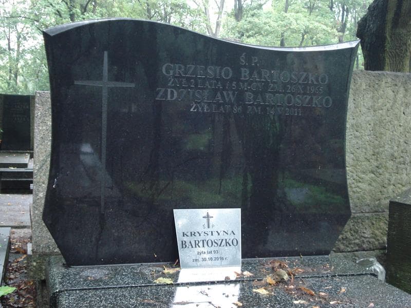 Zdjęcie grobu Grzesio Bartoszko (2)