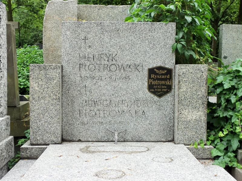 Zdjęcie grobu Henryk Piotrowski (2)