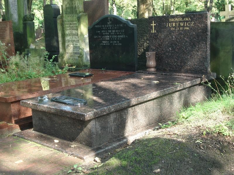 Zdjęcie grobu Bronisława Jurewicz (1)